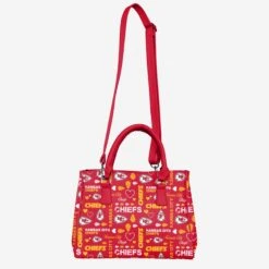 FOCO Kansas City Chiefs Logo Love Purse 11 FOCO Kansas City Chiefs Logo Love Purse -FOCO Shop BGNFLTLEPURKC g5