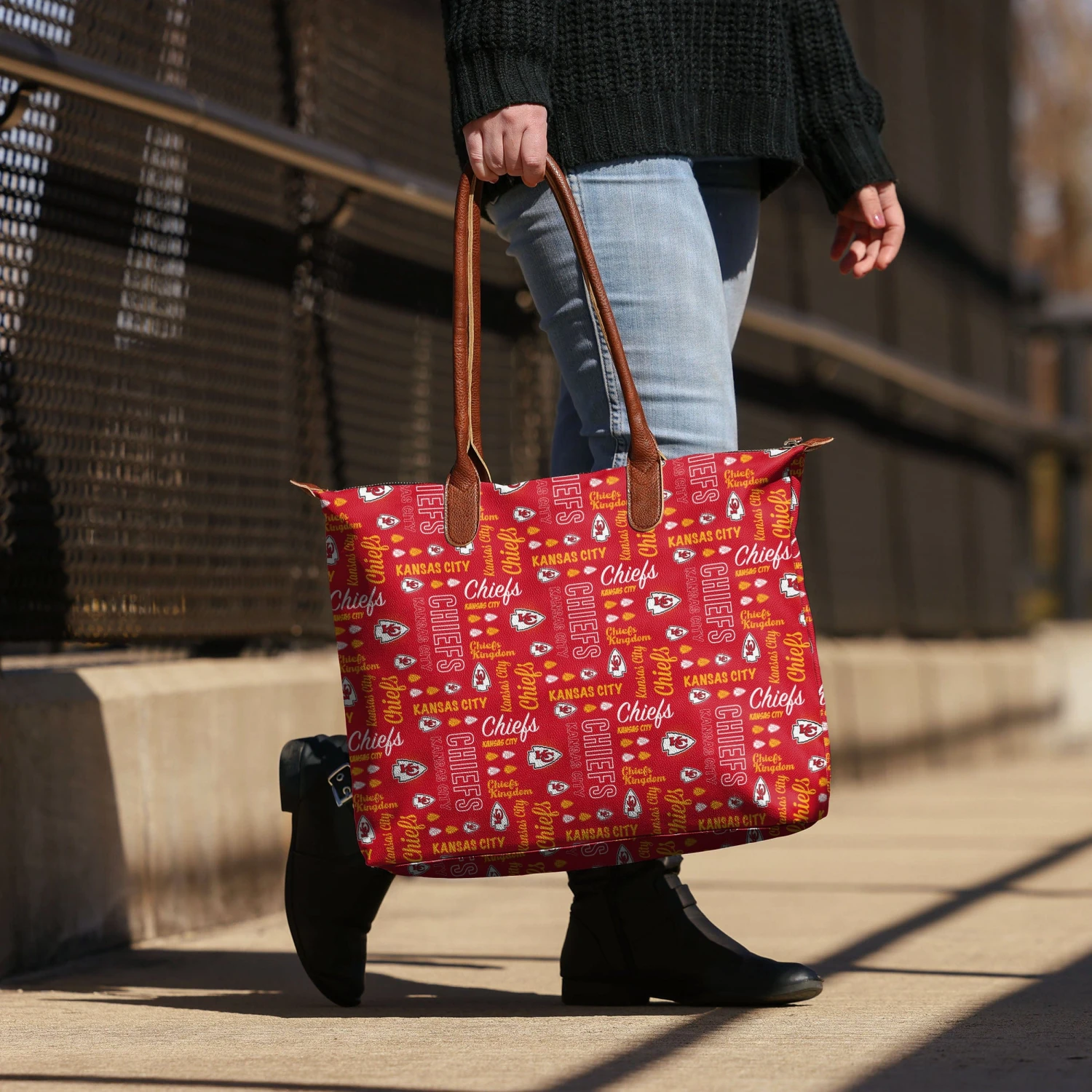 FOCO Kansas City Chiefs Spirited Style Printed Collection Tote Bag 5 FOCO Kansas City Chiefs Spirited Style Printed Collection Tote Bag - Image 3