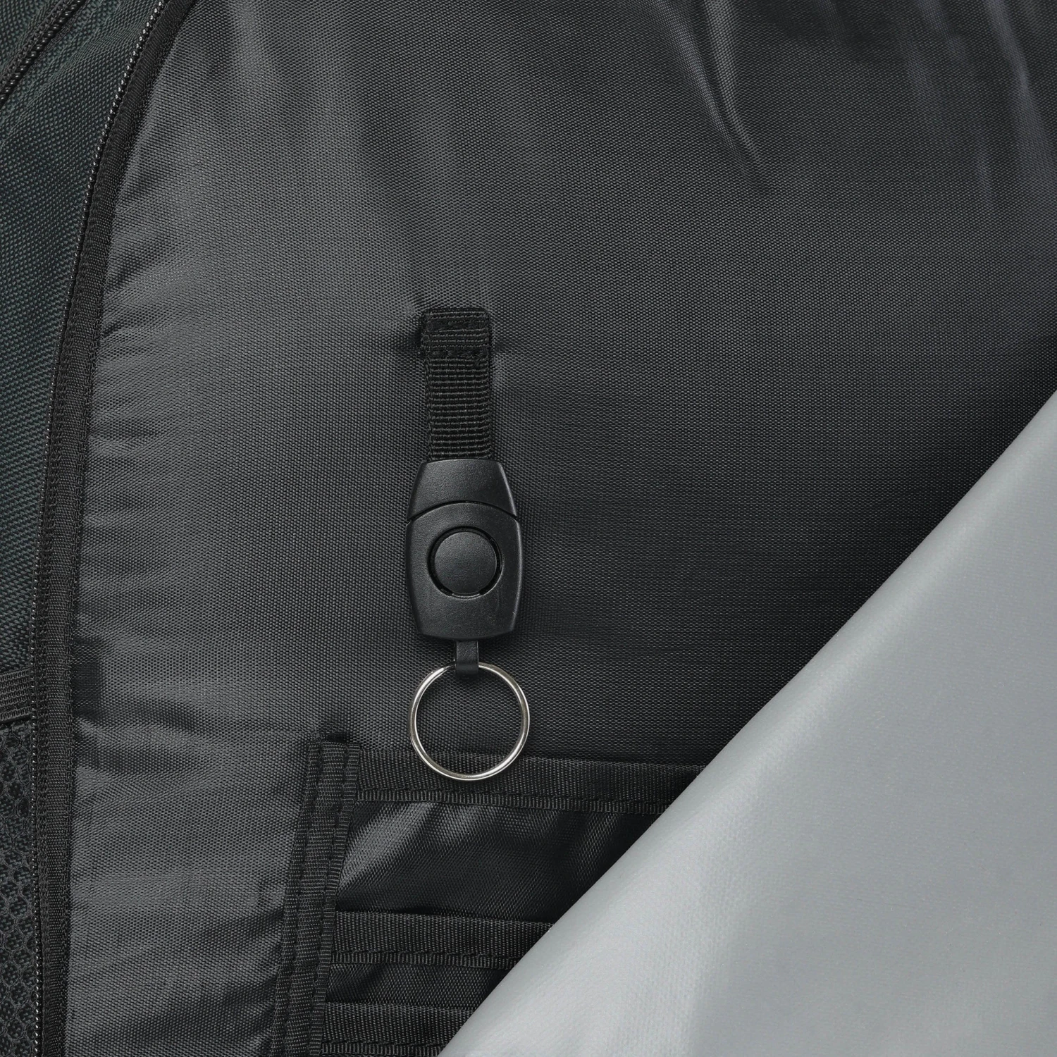 FOCO Georgia Bulldogs Primetime Gradient Backpack 7 FOCO Georgia Bulldogs Primetime Gradient Backpack - Image 5