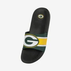 FOCO Green Bay Packers Striped Big Logo Raised Slide -FOCO Shop FFSSNFSBL3DGP s