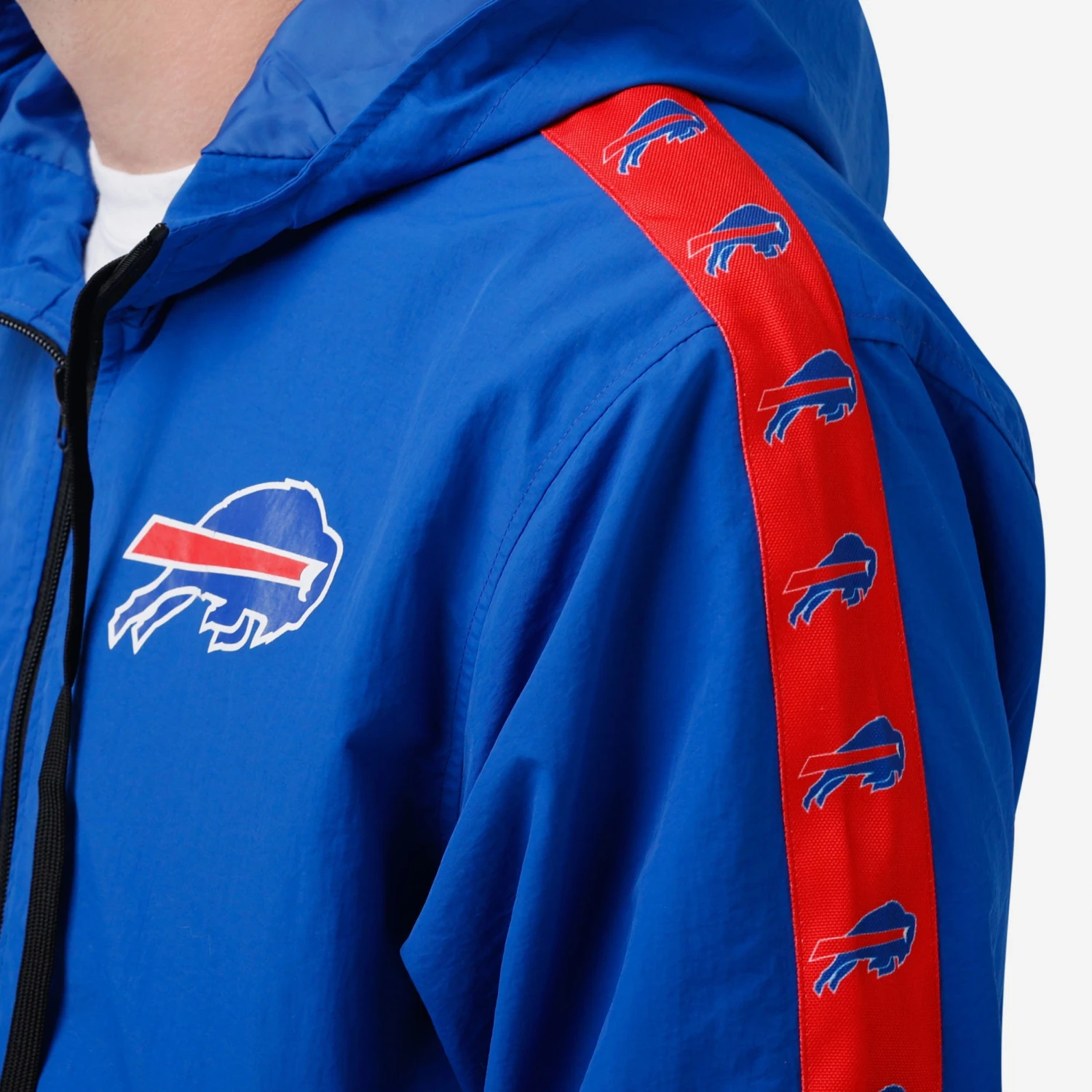 FOCO Buffalo Bills Pocket Windbreaker With Taping 5 FOCO Buffalo Bills Pocket Windbreaker With Taping - Image 3