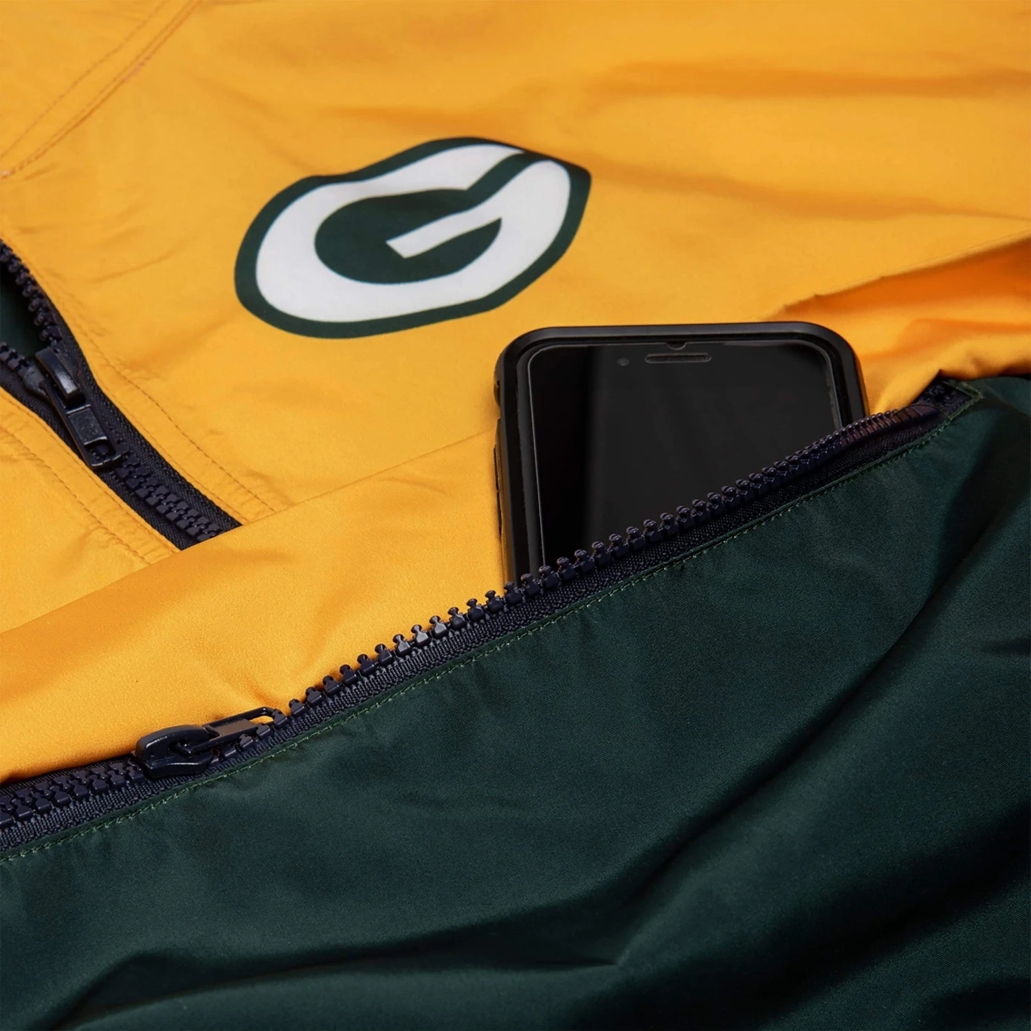 FOCO Green Bay Packers Womens Winning Play Windbreaker 5 FOCO Green Bay Packers Womens Winning Play Windbreaker - Image 3