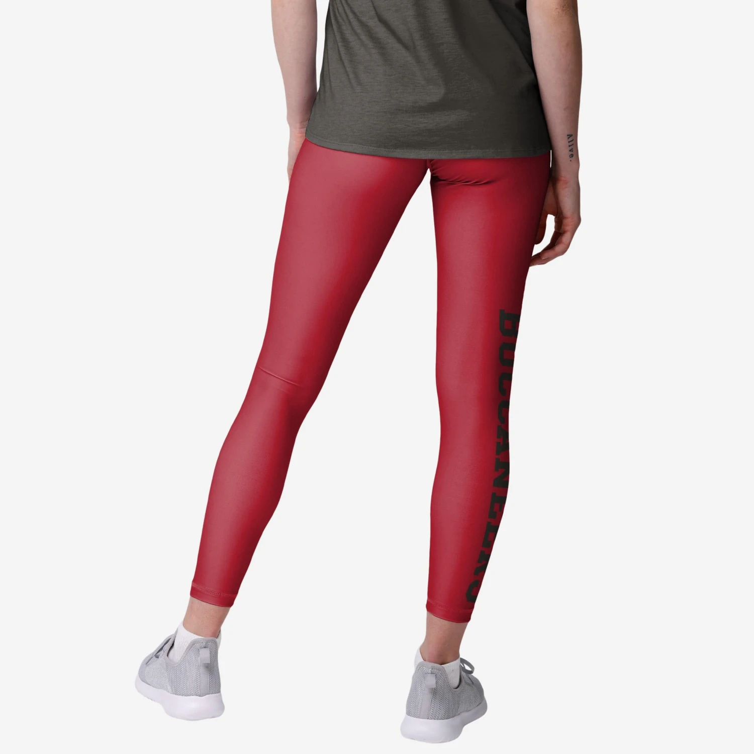 FOCO Tampa Bay Buccaneers Womens Solid Big Wordmark Legging 4 FOCO Tampa Bay Buccaneers Womens Solid Big Wordmark Legging - Image 2
