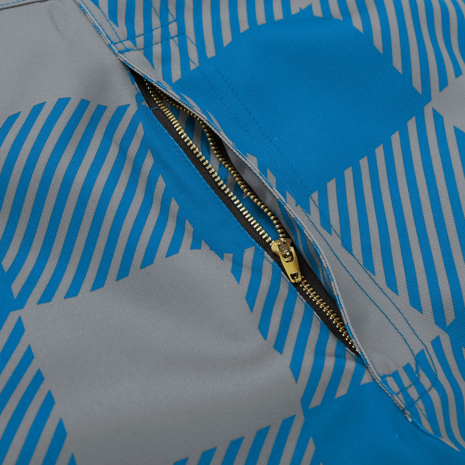 FOCO Detroit Lions Mens Plaid Bib Overalls 8 FOCO Detroit Lions Mens Plaid Bib Overalls - Image 6