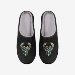 FOCO Milwaukee Bucks Memory Foam Slide Slipper