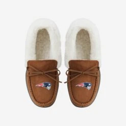 FOCO New England Patriots Womens Tan Moccasin Slipper -FOCO Shop SLPWMNFFURCLMOCNP g4
