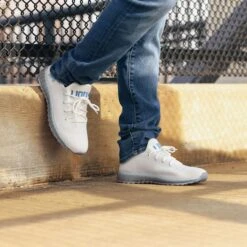 FOCO Detroit Lions Gradient Midsole White Sneakers 9 FOCO Detroit Lions Gradient Midsole White Sneakers -FOCO Shop SNMNNFSMUWHTDL g3