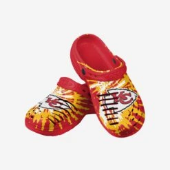 FOCO Kansas City Chiefs Tie-Dye Clog With Strap -FOCO Shop SNMNNFTDYMDGSTKC g3 15f0c3ce 62f2 4bb2 a4b7 1d2ebcf998b1