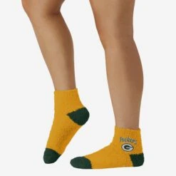 FOCO Green Bay Packers 2 Pack Womens Script Logo Fuzzy Ankle Socks -FOCO Shop SOWMNFANFSL2PGP g3